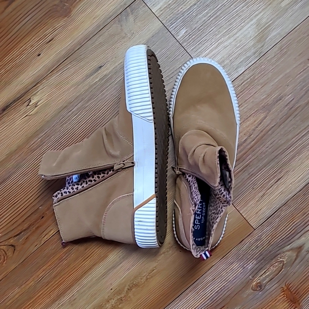 Sperry zip up boots